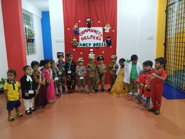 Kids Fancy Dress 3 of 3 - Deepavali & Rajyothsava 2010 - Hoysala Kannada  Koota - YouTube